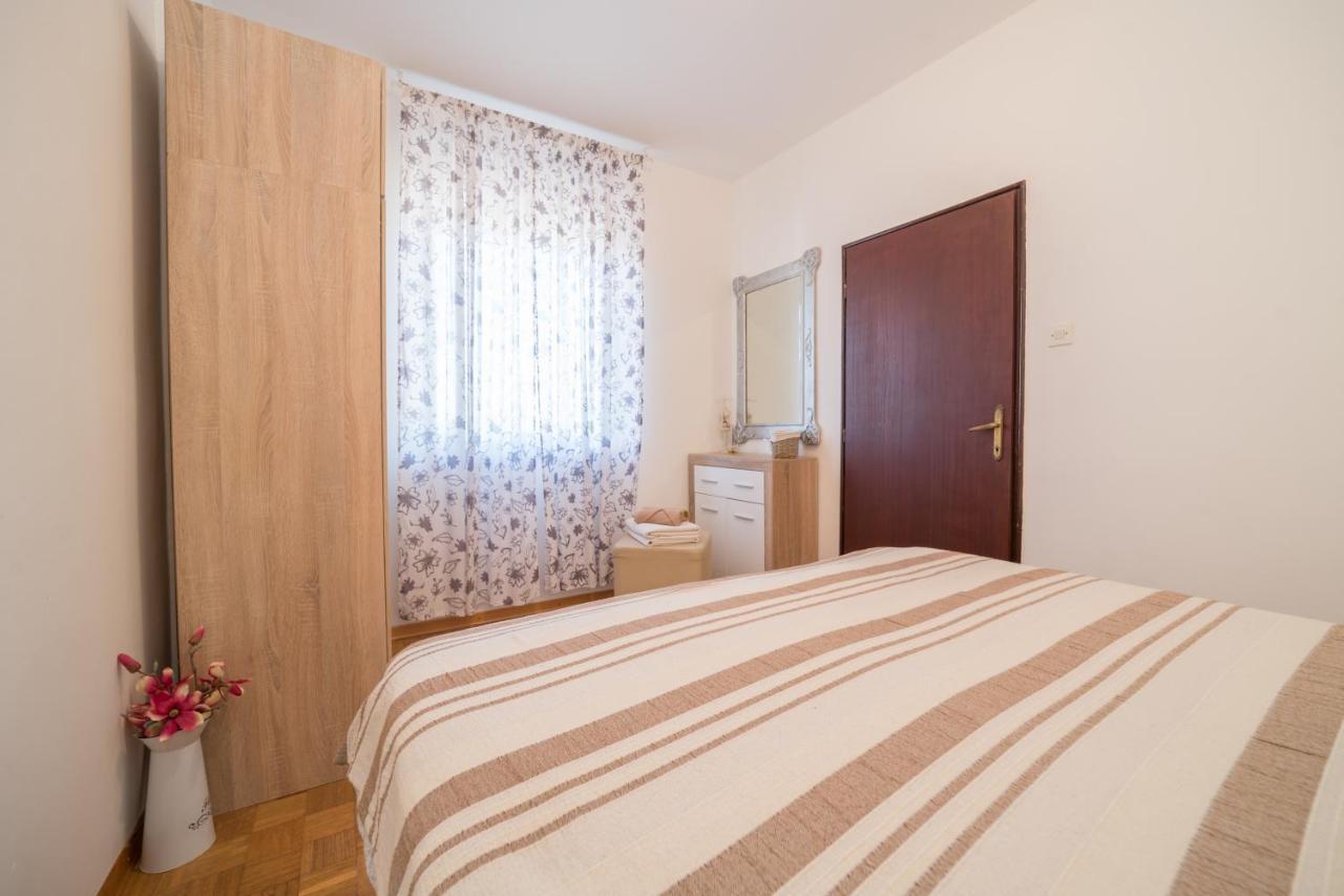 Apartament Red Karmenita Umag Zewnętrze zdjęcie